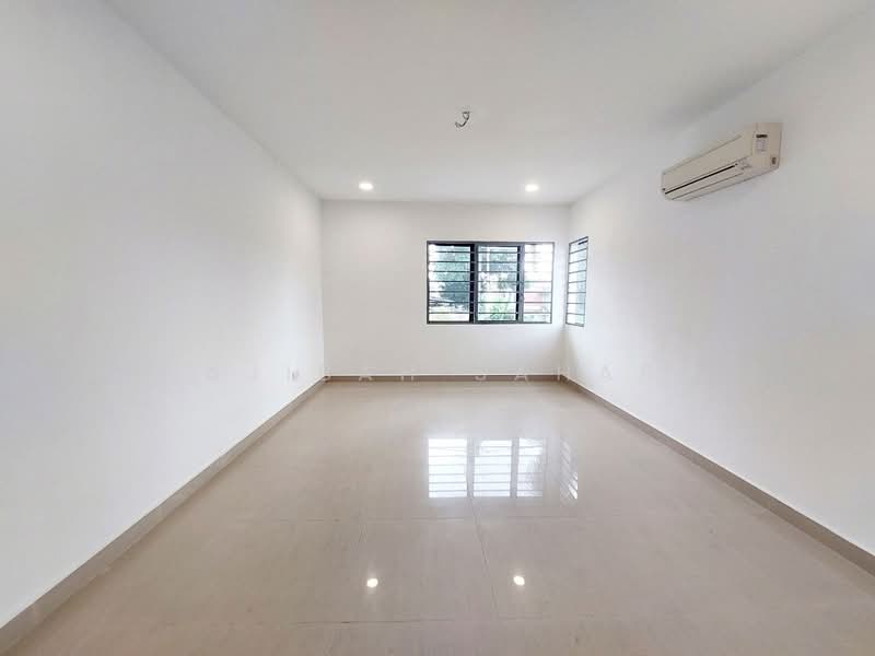 Rumah Teres 2-Tingkat untuk Dijual di Taman Bukit Serdang (Seri Kembangan) - Najibah Sahari - PropertyGuru.com.my