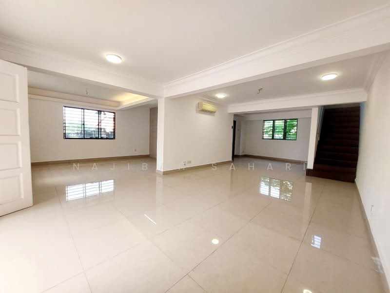 Rumah Teres 2-Tingkat untuk Dijual di Taman Bukit Serdang (Seri Kembangan) - Najibah Sahari - PropertyGuru.com.my