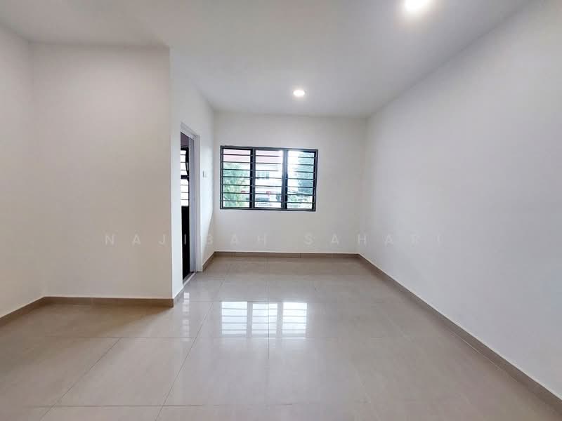 Rumah Teres 2-Tingkat untuk Dijual di Taman Bukit Serdang (Seri Kembangan) - Najibah Sahari - PropertyGuru.com.my