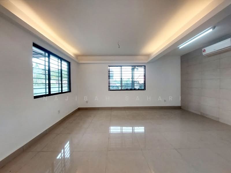 Rumah Teres 2-Tingkat untuk Dijual di Taman Bukit Serdang (Seri Kembangan) - Najibah Sahari - PropertyGuru.com.my