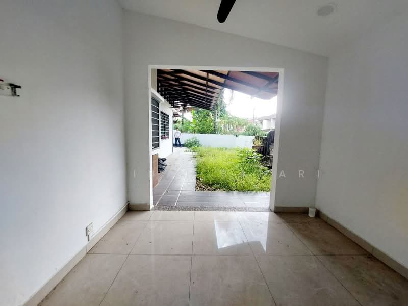 Rumah Teres 2-Tingkat untuk Dijual di Taman Bukit Serdang (Seri Kembangan) - Najibah Sahari - PropertyGuru.com.my
