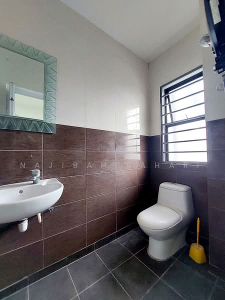 Rumah Teres 2-Tingkat untuk Dijual di Taman Bukit Serdang (Seri Kembangan) - Najibah Sahari - PropertyGuru.com.my