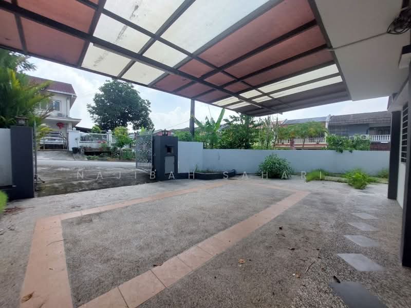 Rumah Teres 2-Tingkat untuk Dijual di Taman Bukit Serdang (Seri Kembangan) - Najibah Sahari - PropertyGuru.com.my