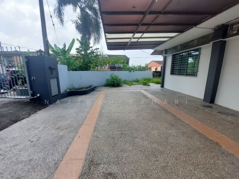 Rumah Teres 2-Tingkat untuk Dijual di Taman Bukit Serdang (Seri Kembangan) - Najibah Sahari - PropertyGuru.com.my