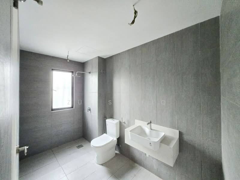 Terraced House for Sale in Gombak (Selangor) - Zul Syafiq - Bathroom - PropertyGuru.com.my
