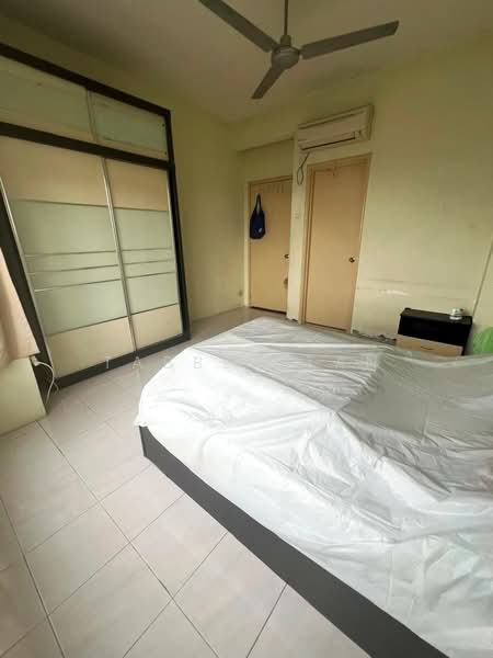 Kondominium untuk Dijual di Vista Millennium Condominium - Tabber Tan - Bedroom - PropertyGuru.com.my