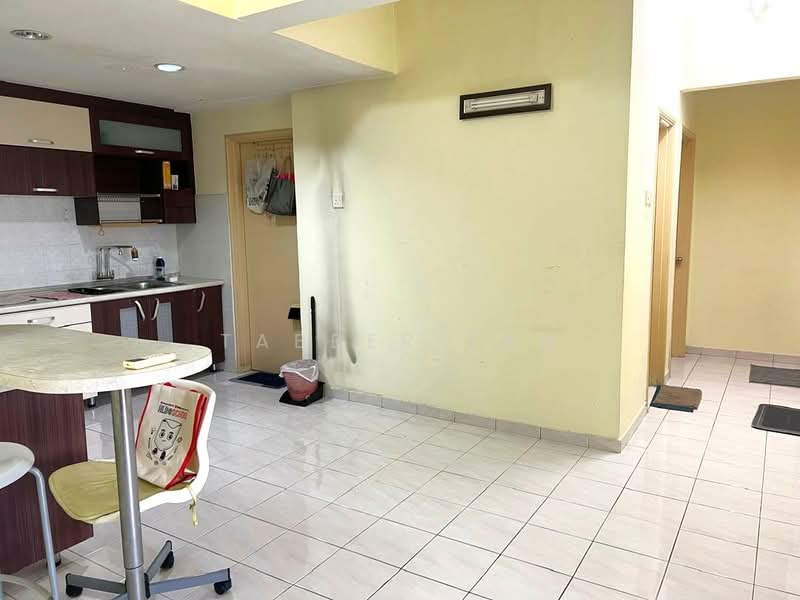 Kondominium untuk Dijual di Vista Millennium Condominium - Tabber Tan - Kitchen - PropertyGuru.com.my