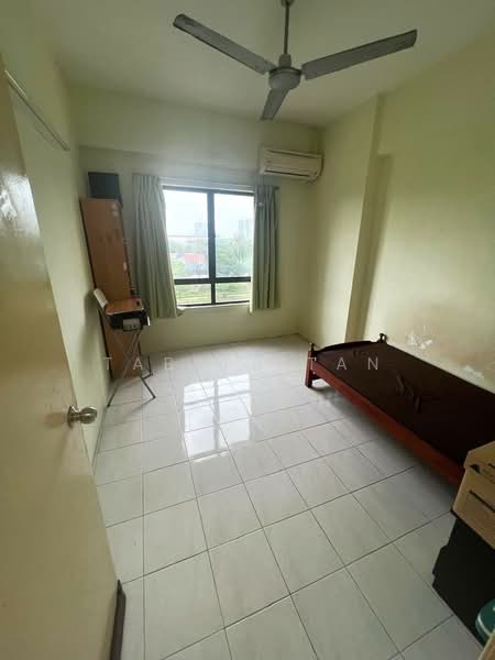 Kondominium untuk Dijual di Vista Millennium Condominium - Tabber Tan - Bedroom - PropertyGuru.com.my