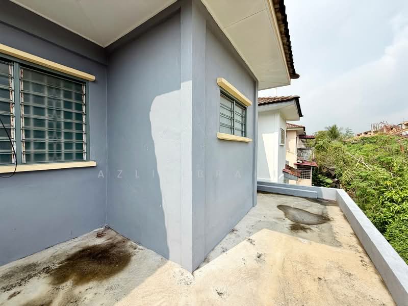 Rumah Teres 2-Tingkat untuk Dijual di Taman Sutera (Kajang) - Azli Ibrahim - Exterior - PropertyGuru.com.my