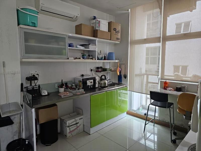 Shop / Office untuk Dijual di Kampung Sungai Kayu Ara (Petaling Jaya) - Elaine Kow - Kitchen - PropertyGuru.com.my