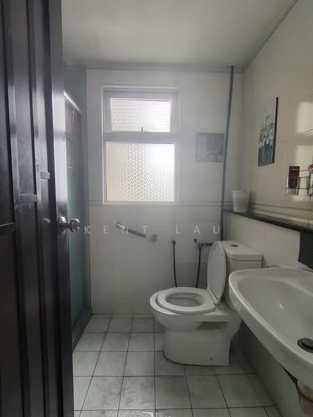 Kondominium untuk Disewa di The Tamarind - Kent Lau - Bathroom - PropertyGuru.com.my