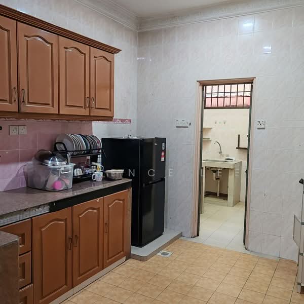 Rumah Bandar untuk Disewa di Taman Klang Utama (Kapar) - Terence Lee - Kitchen - PropertyGuru.com.my