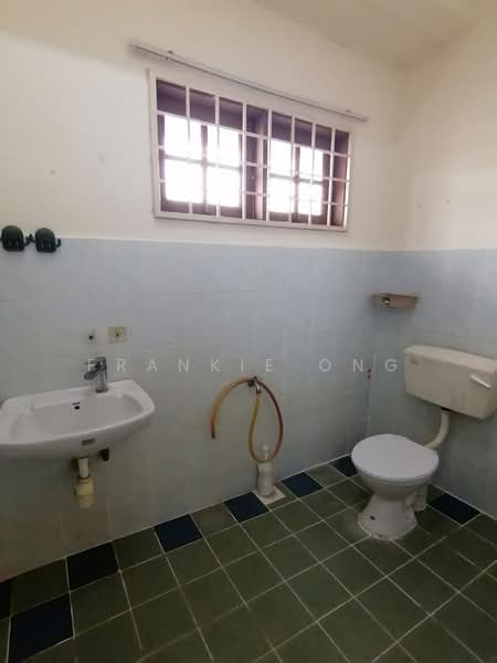 Townhouse for Sale in Taman Wangsa Permai (Kepong) - Frankie Ong - Bathroom - PropertyGuru.com.my