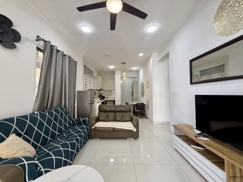 Kondominium untuk Disewa di Bay Laurel @ Country Garden Danga Bay - Jessy Yip - Living Room - PropertyGuru.com.my