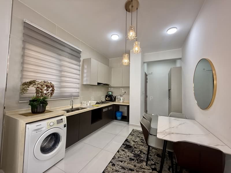Kondominium untuk Disewa di Bay Laurel @ Country Garden Danga Bay - Jessy Yip - Kitchen - PropertyGuru.com.my