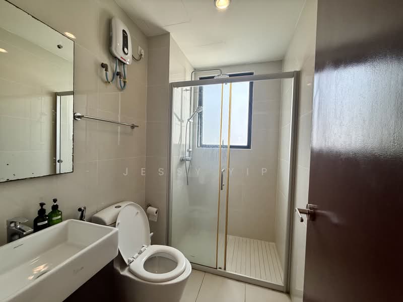 Kondominium untuk Disewa di Bay Laurel @ Country Garden Danga Bay - Jessy Yip - Bathroom - PropertyGuru.com.my
