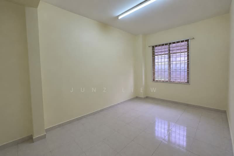 Rumah Teres 2-Tingkat untuk Dijual di Taman Pulai Utama (Skudai) - Junz Liew - PropertyGuru.com.my