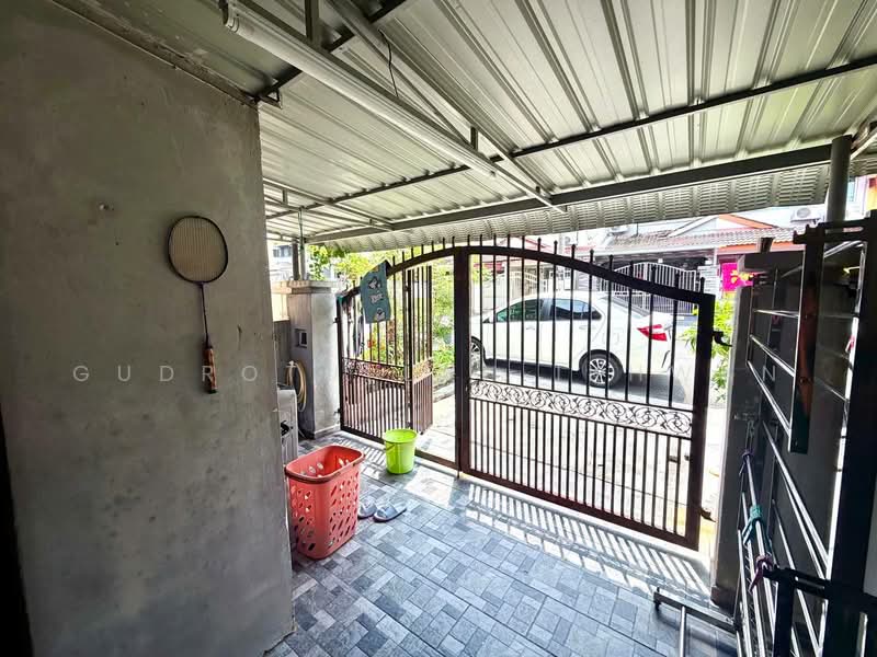 Rumah Teres 2-Tingkat untuk Dijual di BANDAR PUCHONG JAYA (Puchong) - Gudrotullah Ikhwan - Exterior - PropertyGuru.com.my
