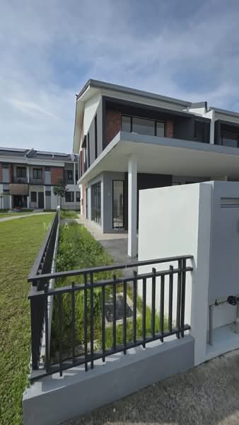 Rumah Teres 2-Tingkat untuk Dijual di Elmina (Shah Alam) - Maple Kok - PropertyGuru.com.my