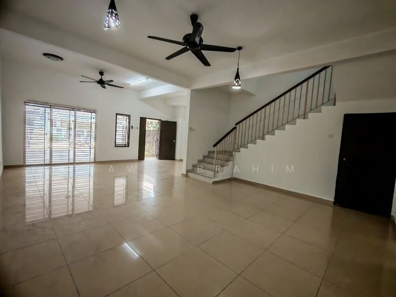 Rumah Teres 2-Tingkat untuk Dijual di Nilai 3 (Nilai) - Hawa Ibrahim - Living Room - PropertyGuru.com.my