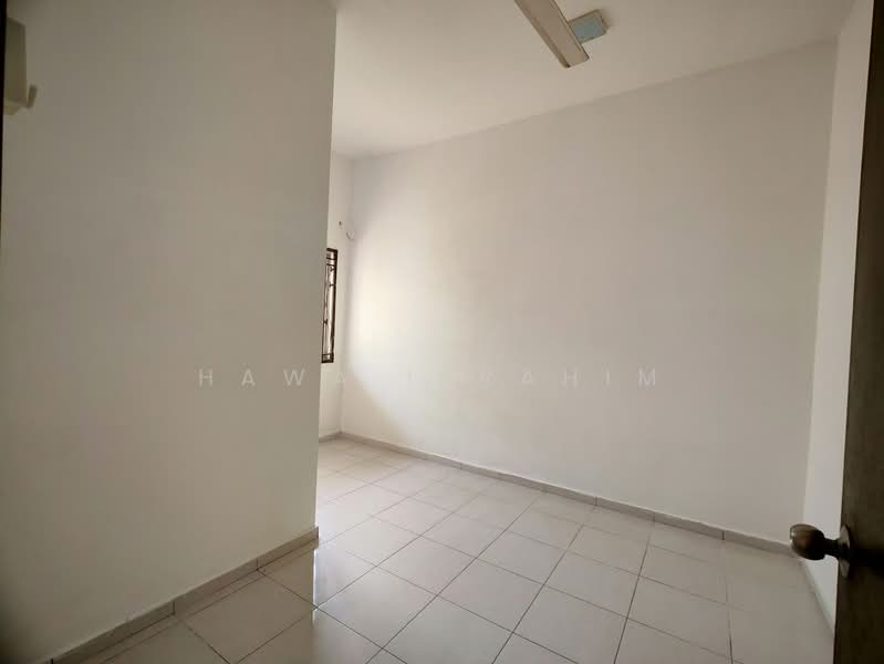 Rumah Teres 2-Tingkat untuk Dijual di Nilai 3 (Nilai) - Hawa Ibrahim - Interior - PropertyGuru.com.my