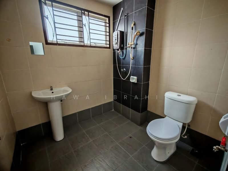 Rumah Teres 2-Tingkat untuk Dijual di Nilai 3 (Nilai) - Hawa Ibrahim - Bathroom - PropertyGuru.com.my