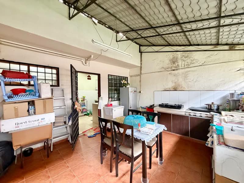 Rumah Teres 2-Tingkat untuk Dijual di Taman Kantan Permai (Kajang) - Azli Ibrahim - Kitchen - PropertyGuru.com.my