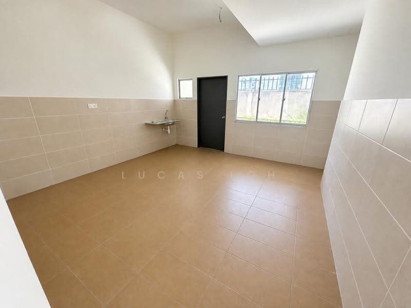 Rumah Berkembar untuk Dijual di Bandar Seri Coalfields (Sungai Buloh) - Lucas Loh - Kitchen - PropertyGuru.com.my