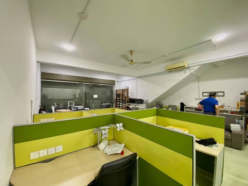 Shop / Office untuk Dijual di Bandar Teknologi Kajang (Kajang) - Azli Ibrahim - Interior - PropertyGuru.com.my