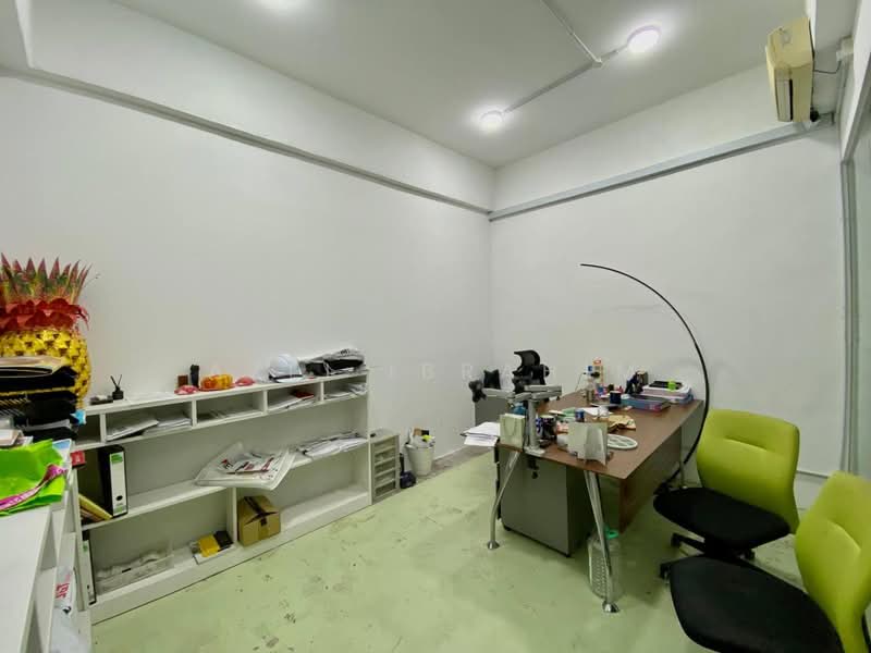 Shop / Office untuk Dijual di Bandar Teknologi Kajang (Kajang) - Azli Ibrahim - Interior - PropertyGuru.com.my