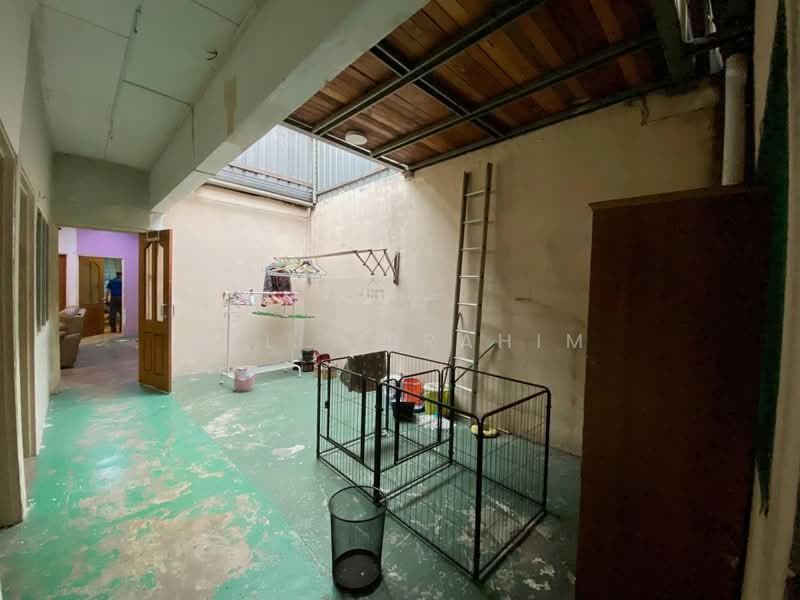 Shop / Office untuk Dijual di Bandar Teknologi Kajang (Kajang) - Azli Ibrahim - Interior - PropertyGuru.com.my