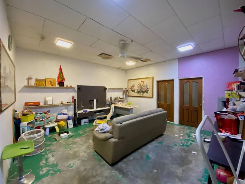 Shop / Office untuk Dijual di Bandar Teknologi Kajang (Kajang) - Azli Ibrahim - Living Room - PropertyGuru.com.my