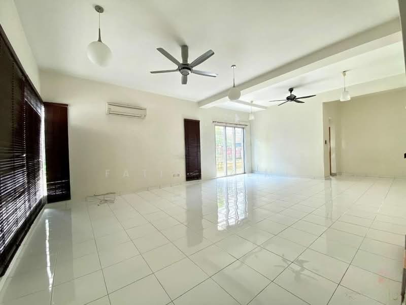 Semi-Detached House for Sale in Bandar Country Homes (Rawang) - Fatin Azemi - Living Room - PropertyGuru.com.my