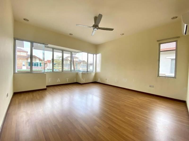 Semi-Detached House for Sale in Bandar Country Homes (Rawang) - Fatin Azemi - Living Room - PropertyGuru.com.my