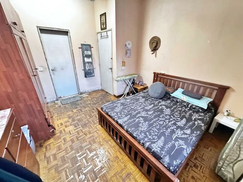 Rumah Teres untuk Dijual di Taman Bunga Negara (Shah Alam) - Aqil Kamal - Bedroom - PropertyGuru.com.my