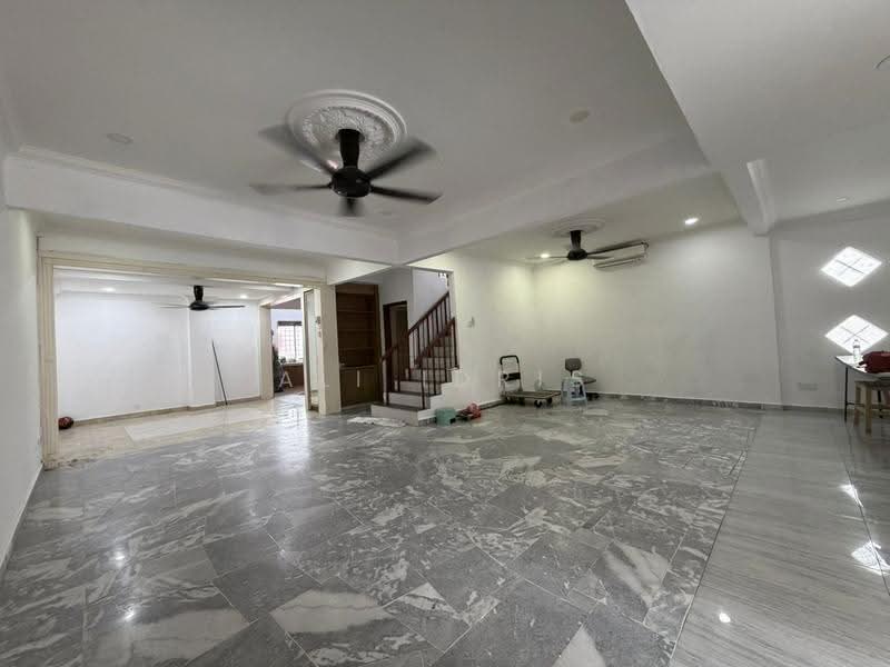 2-storey Terraced House for Sale in Saujana Impian, Impian Gemilang (Kajang) - Ali Idris - Living Room - PropertyGuru.com.my