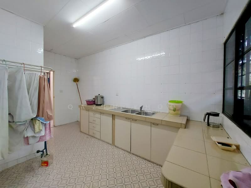 1-storey Terraced House for Sale in Ipoh Garden (Ipoh) - Qazin Khoo - Kitchen - PropertyGuru.com.my
