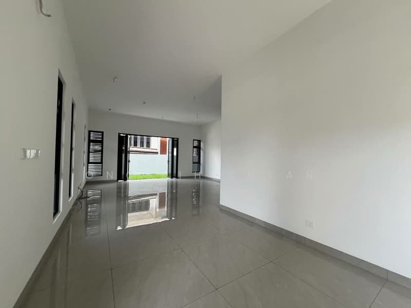 Semi-Detached House for Sale in Bandar Uda Utama (Johor Bahru) - Ong Lih Shyan - Living Room - PropertyGuru.com.my