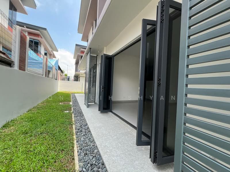 Semi-Detached House for Sale in Bandar Uda Utama (Johor Bahru) - Ong Lih Shyan - Exterior - PropertyGuru.com.my