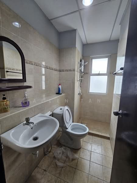 Condominium for Rent at Kelana Mahkota - Allen Tan - Bathroom - PropertyGuru.com.my