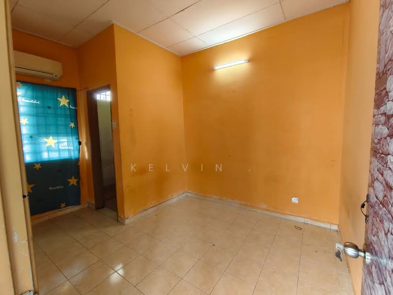 1-storey Terraced House for Sale in Antara Gapi (Ulu Yam) - Kelvin . - Interior - PropertyGuru.com.my