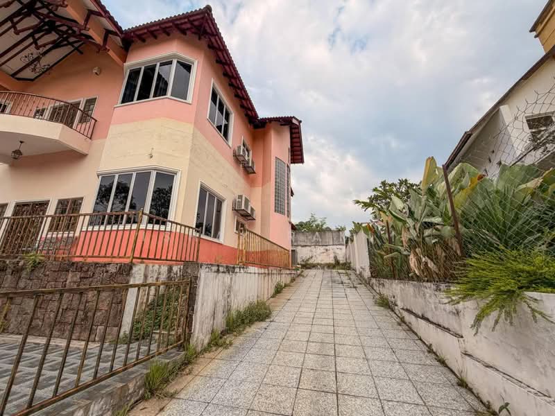 Bungalow House untuk Dijual di Kayangan Heights (Shah Alam) - Ishak Ramli - Exterior - PropertyGuru.com.my