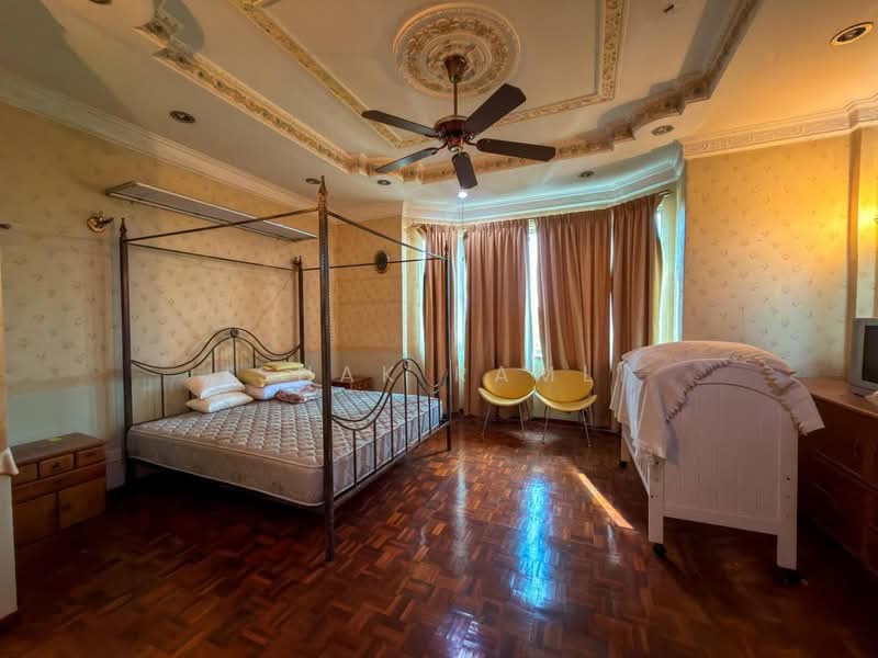 Bungalow House untuk Dijual di Kayangan Heights (Shah Alam) - Ishak Ramli - Bedroom - PropertyGuru.com.my