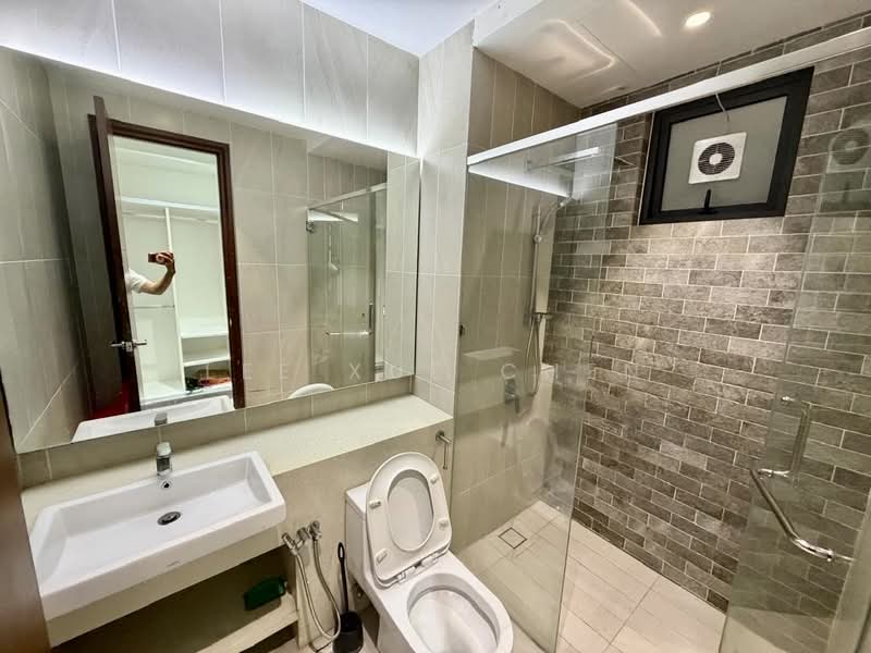 Condominium for Rent at Queens Residences Q1 @ Queens Waterfront - Lee Xue Chen - Bathroom - PropertyGuru.com.my