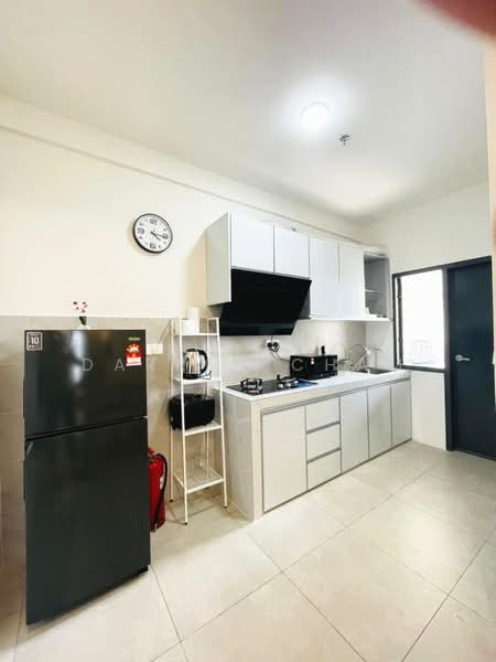 Kediaman Servis untuk Dijual di ASTON ACACIA - Darren Cham - Kitchen - PropertyGuru.com.my