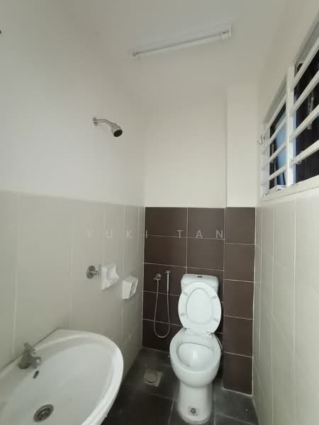 2-storey Terraced House for Rent in Semenyih Parklands (Beranang) - Yuki Tan - Bathroom - PropertyGuru.com.my