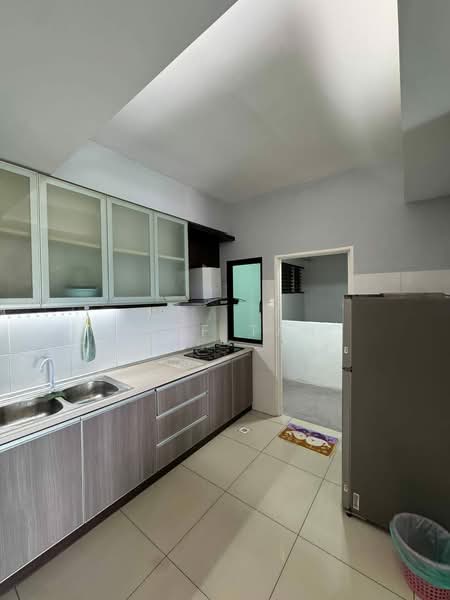 Kondominium untuk Disewa di Kinta Riverfront Hotel & Suites - Jeff Tan - Kitchen - PropertyGuru.com.my