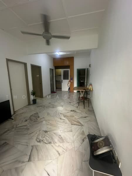 Pangsapuri untuk Dijual di Taman Lembah Maju - Thom Master Ang - Living Room - PropertyGuru.com.my