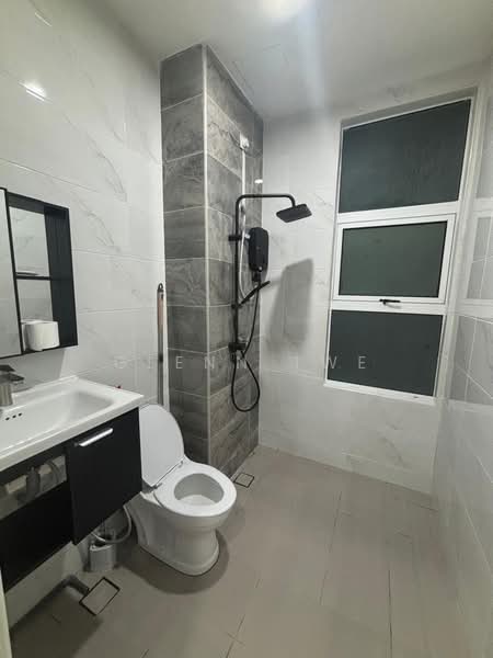 Service Residence for Rent at D'carlton (Residensi Seri Mega) - Glenn Twe - Bathroom - PropertyGuru.com.my