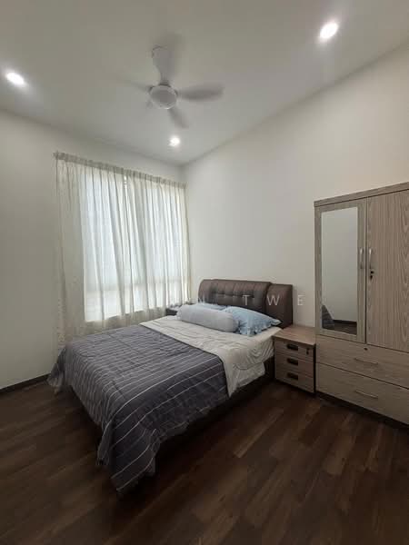 Service Residence for Rent at D'carlton (Residensi Seri Mega) - Glenn Twe - Bedroom - PropertyGuru.com.my